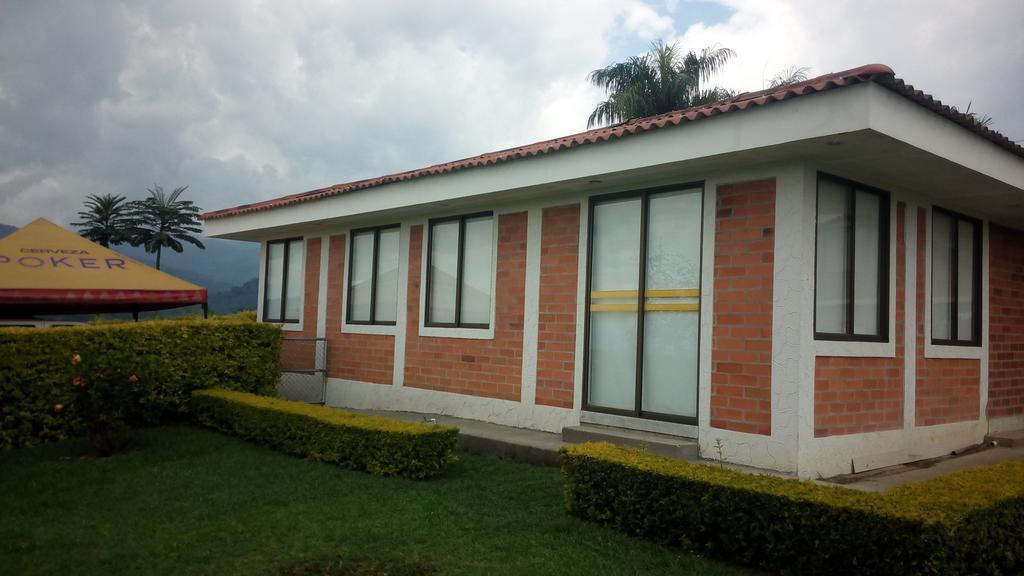 Hostal La Sultana Santa Rosa de Cabal Bagian luar foto