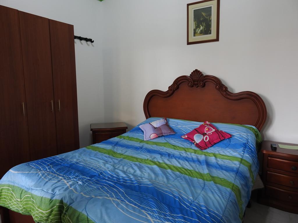 Hostal La Sultana Santa Rosa de Cabal Bagian luar foto
