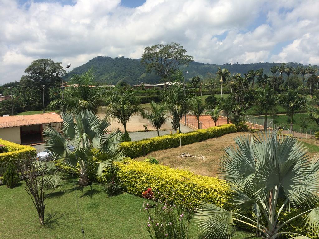 Hostal La Sultana Santa Rosa de Cabal Bagian luar foto