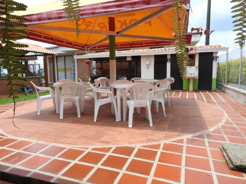Hostal La Sultana Santa Rosa de Cabal Bagian luar foto